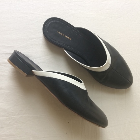 Mansur Gavriel V Slide Flat Mule - Picture 3 of 8